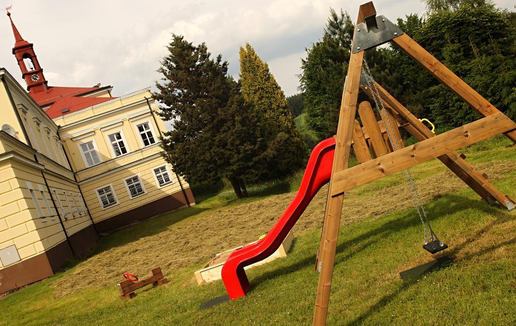 Penzion Zamek Rozsochatec 外观 照片
